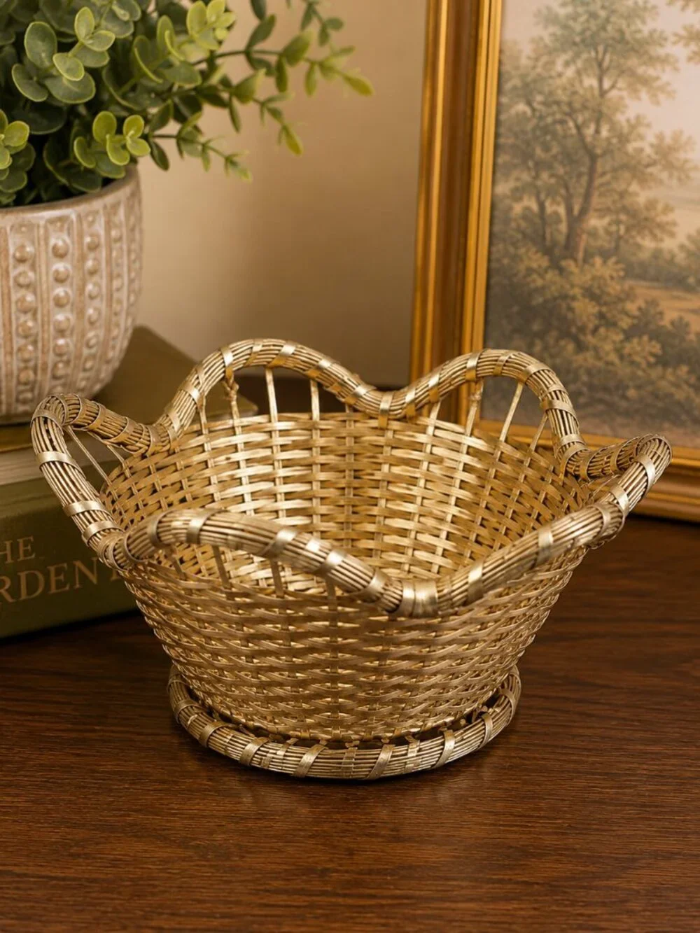 VTG Made in India Gold Tone Woven Metal Basket Scalloped